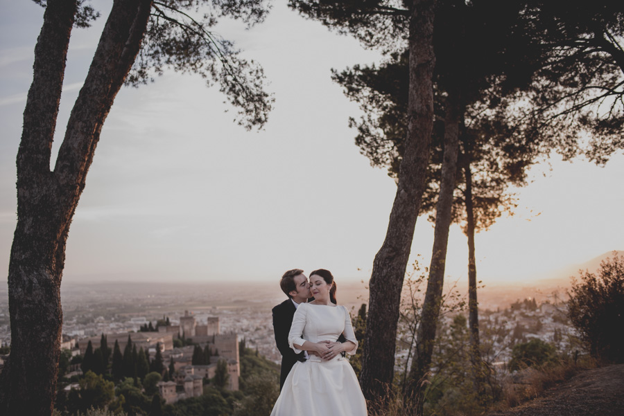 Post Boda en los alrededores de la Alhambra. Fran Menez Fotógrafos de Boda en Granada. 35
