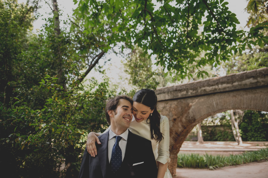 Post Boda en los alrededores de la Alhambra. Fran Menez Fotógrafos de Boda en Granada. 7