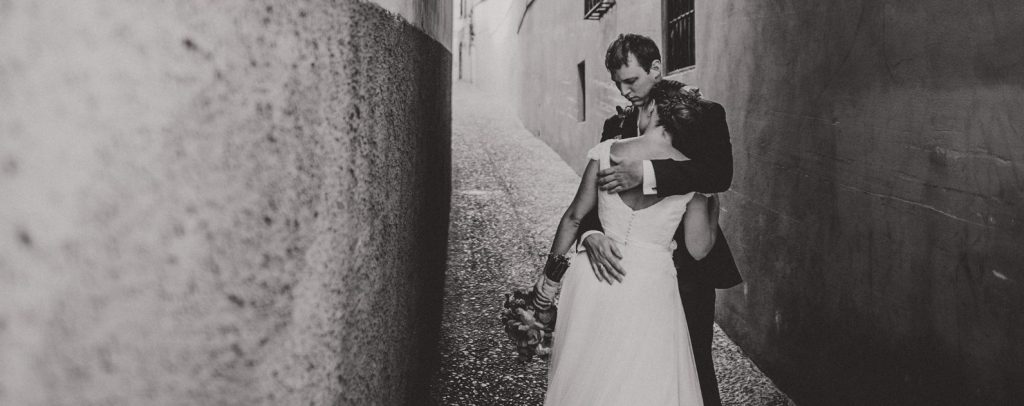 Boda en la Iglesia San Pedro y San Pablo. Celebración en Hotel Santa Paula. Marta y Cameron