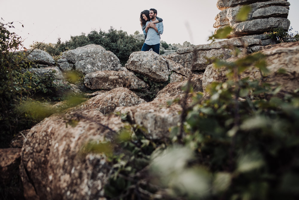 Pre Boda Lorena y Victor en Torcal de Antequera. Fran Menez Fotografo de Bodas en Malaga 13