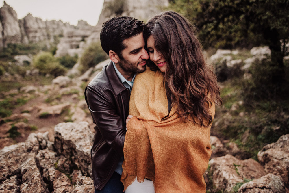 Pre Boda Lorena y Victor en Torcal de Antequera. Fran Menez Fotografo de Bodas en Malaga 22