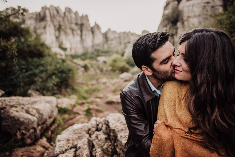 Pre Boda Lorena y Victor en Torcal de Antequera. Fran Menez Fotografo de Bodas en Malaga 23