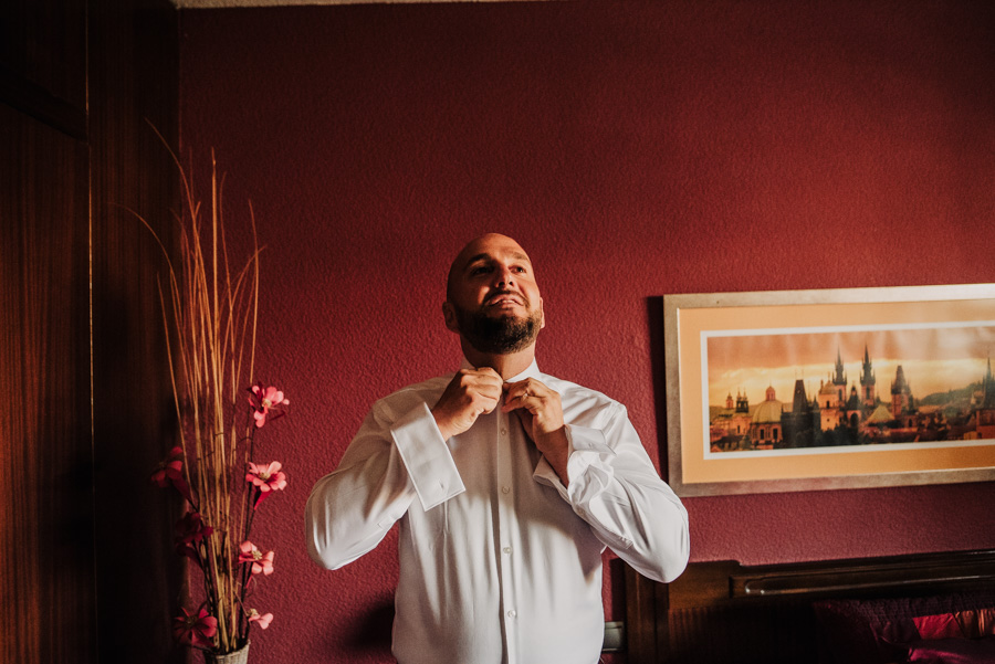 Ana y Victor. Fotografias de Boda en el Cortijo de Enmedio. Fran Ménez Fotógrafos de Bodas en Granada 1