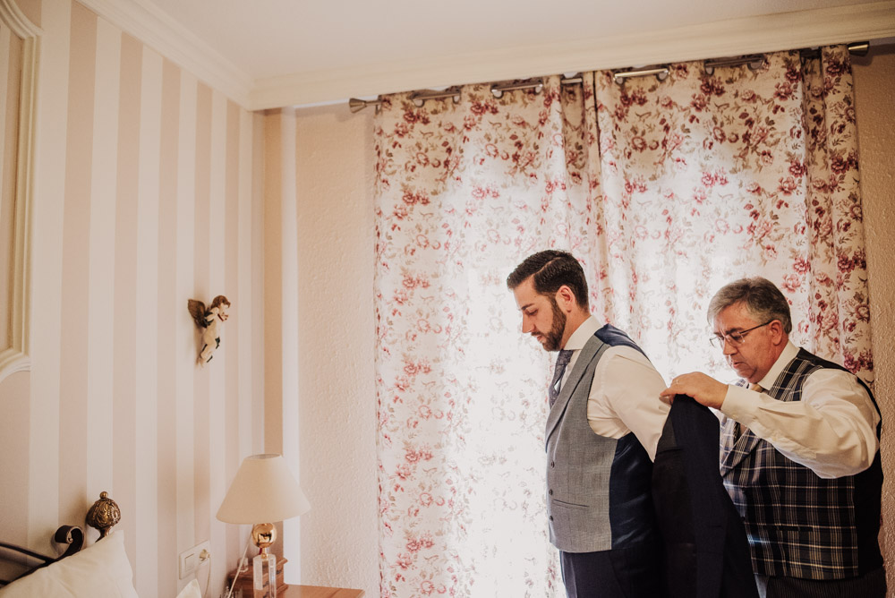 Boda-en-Santa-Ana-y-el-Palacio-de-los-Cordova.-Fotografo-Bodas-Granada-Fran-Menez-7