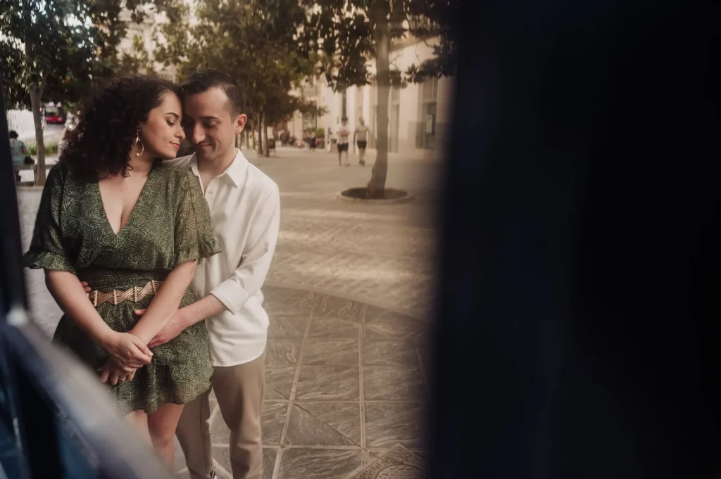 Pre-Boda-en-el-Albaicin-Granada.-Fatima-y-Adrian-by-Fran-Menez-Fotografo-Granada.-11