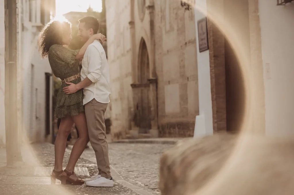 Pre-Boda-en-el-Albaicin-Granada.-Fatima-y-Adrian-by-Fran-Menez-Fotografo-Granada.-12