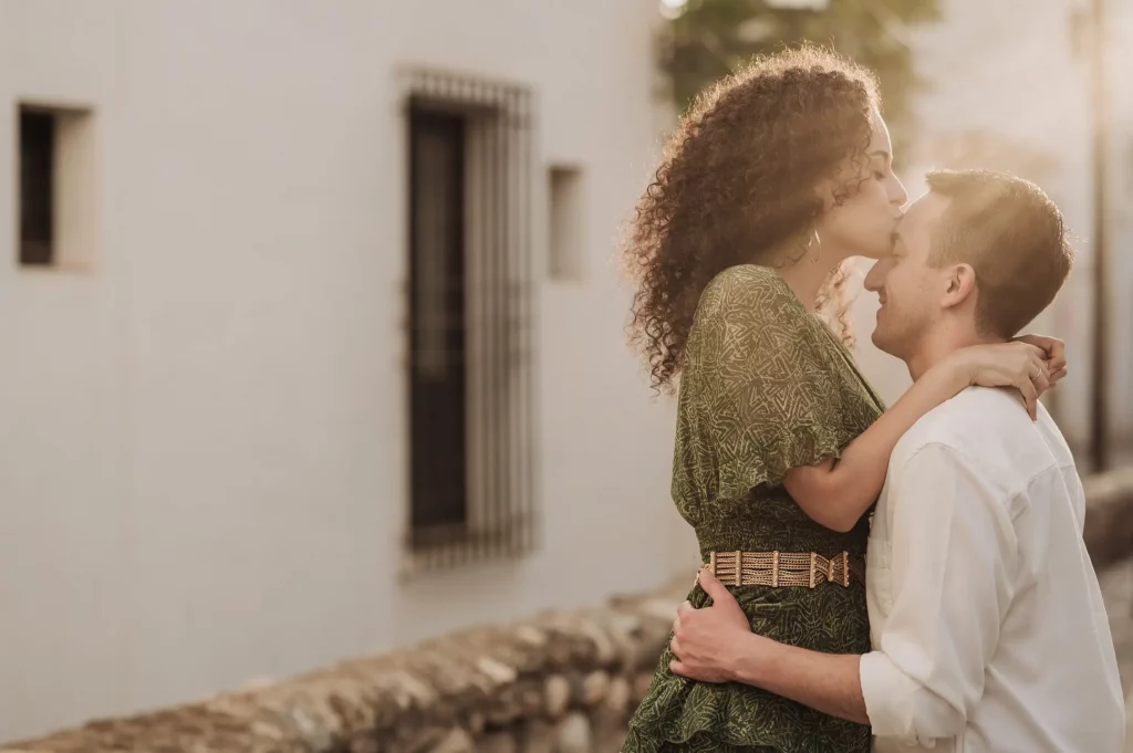 Pre-Boda-en-el-Albaicin-Granada.-Fatima-y-Adrian-by-Fran-Menez-Fotografo-Granada.-13