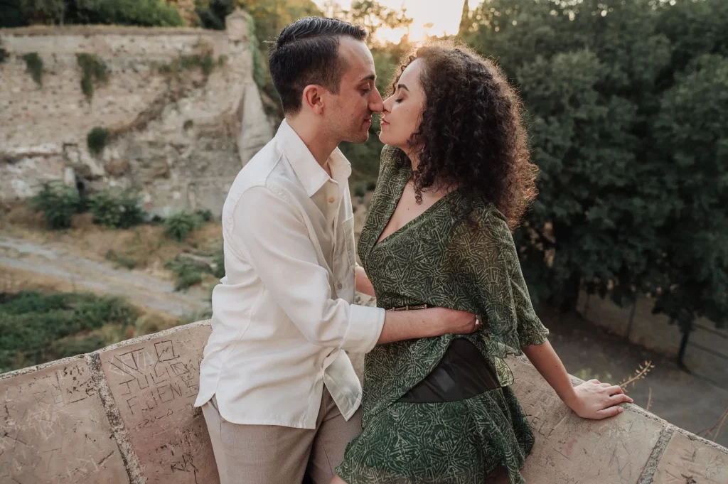 Pre-Boda-en-el-Albaicin-Granada.-Fatima-y-Adrian-by-Fran-Menez-Fotografo-Granada.-17