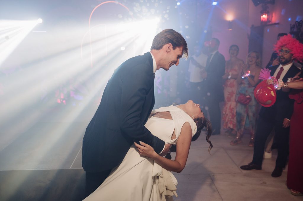 Boda-en-el-Carmen-de-los-Chapiteles.-Loudes-y-Bartek-por-Fran-Menez-Fotografo-250